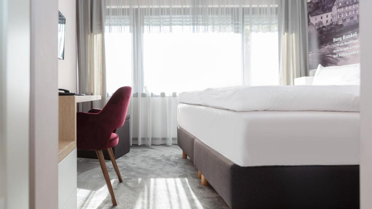 Hotel Huss Limburg Лимбург-ан-дер-Лан Экстерьер фото